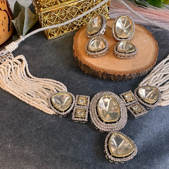 Indian Bridal Kundan Necklace, 12” long- length adjustable with tassel, white - Picture 6 of 12